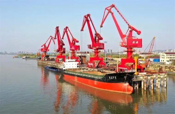 港口起重機(jī)械常用哪些設(shè)備？ 